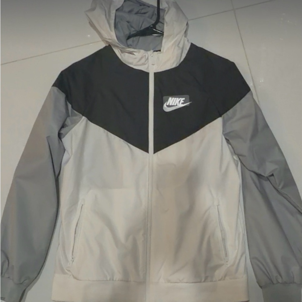 Nike windrunner big kids